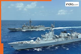 Pakistan Navy helps Indian vessel, provides emergency supplies – Here’s what happened at Arabian Sea