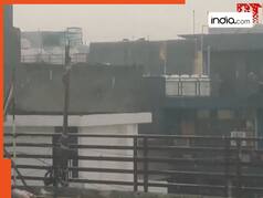 दिल्ली-NCR में मौमस ने अचानक ली करवट, चिलचिलाती गर्मी और लू से बादलों और बारिश ने दी राहत