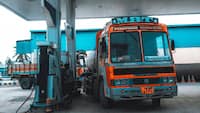 डीजल और ATF के निर्यात पर सरकार ने बढ़ाई एक्सपोर्ट ड्यूटी, अब 14 रुपये/L चुकाना होगा टैक्स