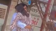 Just moments before separation, woman rips up divorce papers and hugs husband | Viral video