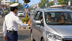 अगर कार में साथ बैठी हो महिलाएं, बच्चे या बुजुर्ग, नहीं रोकेगी ट्रैफिक पुलिस! इस शहर में लागू हुआ ये खास चेकिंग नियम