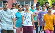 NEET Re-Exam: बिहार में पकड़ा गया पेपर सॉल्वर गैंग, 24 लोग गिरफ्तार, जानें पूरी डिटेल