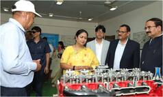 CM रेखा गुप्ता ने बुराड़ी में परिवहन विभाग के केंद्रों का लिया जायजा, अधिकारियों को दिए निर्देश