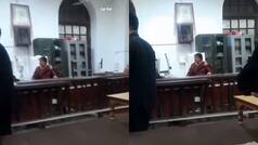 VIDEO: चुपके से जज की कुर्सी पर बैठ गई महिला, ऑर्डर-ऑर्डर करके बोली- चलो सबूत दिखाओ