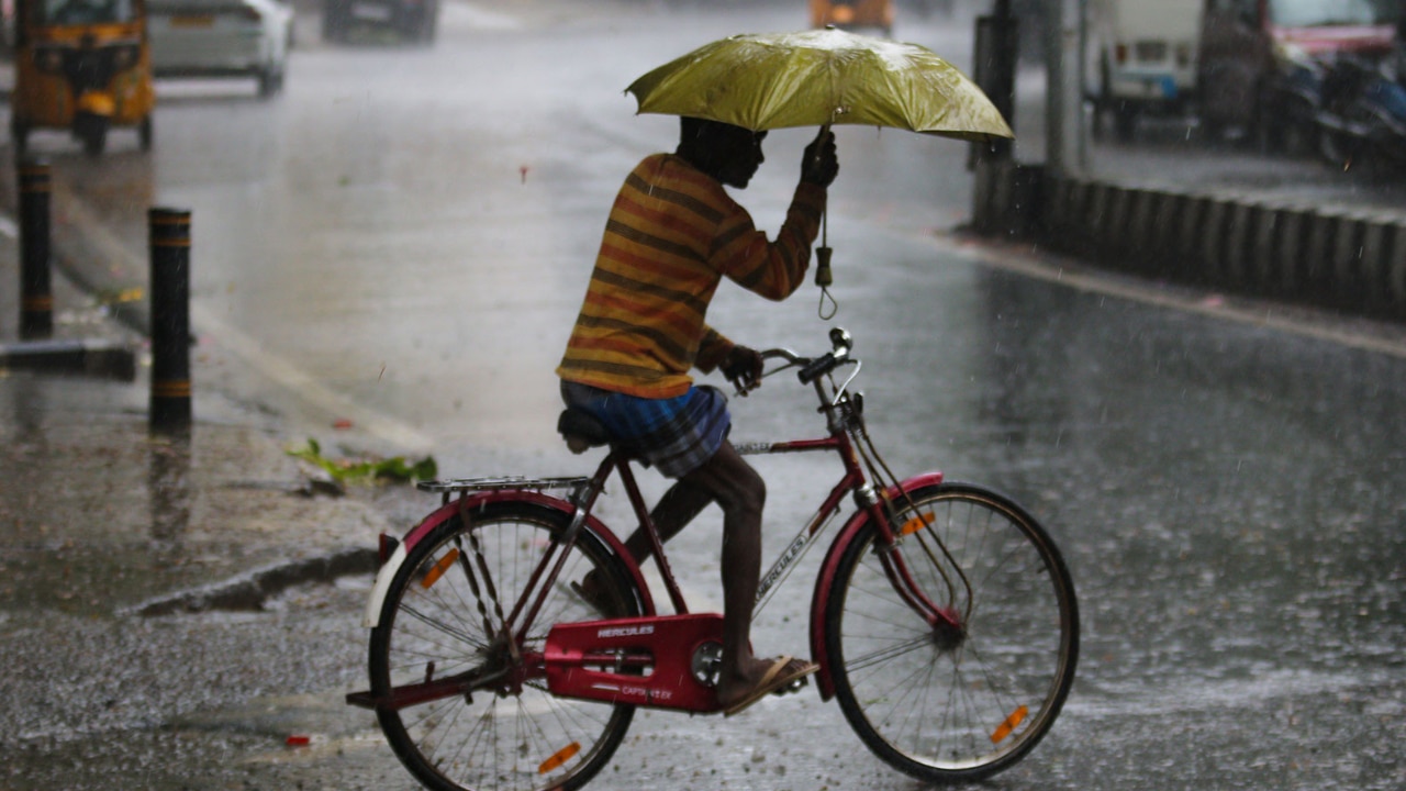 Delhi weather update: Will it rain today? Monsoon to reach capital on... – Check forecast for Noida, Gurugram and Ghaziabad