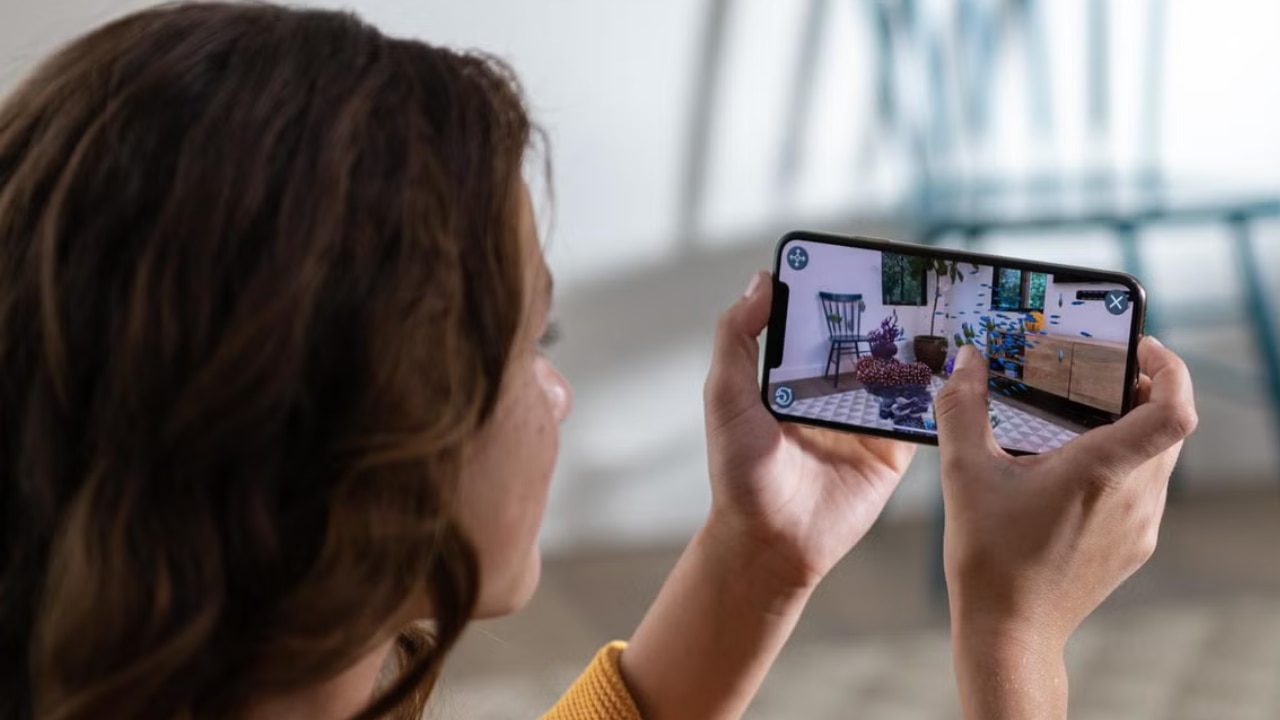 iPhone or birth control device? Is Apple's smartphones reducing fertility rates? Report