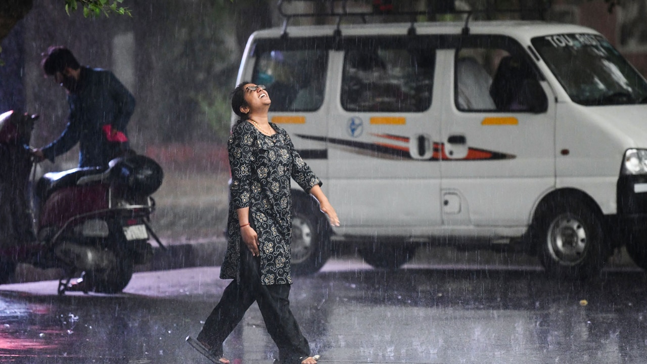 Noida weather: Rain likely today? IMD issues yellow alert - check forecast for Ghaziabad, Kanpur, Lucknow and Meerut