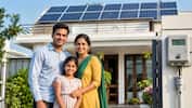 बिजली बिल से चाहिए छुटकारा! 10 लोगों के परिवार में कितने kW का सोलर पैनल होगा सही, जानें खर्च और आवेदन प्रक्रिया