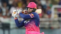 वैभव सूर्यवंशी के लिए BCCI का बड़ा फैसला, माता-पिता को दिया विदेशी दौरे पर साथ जाने का विकल्प