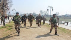 क्या वाकई अमरनाथ यात्रियों की बस पर हुआ हमला और लगी आग ? श्रीनगर पुलिस ने ने बताई वायरल वीडियो की सच्चाई, चेतावनी भी दी