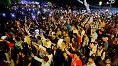 जंतर-मंतर पर CJP समर्थकों की पत्थरबाजी, पुलिस ने फिर दागे आंसू गैस के गोले | 7 बड़े अपडेट
