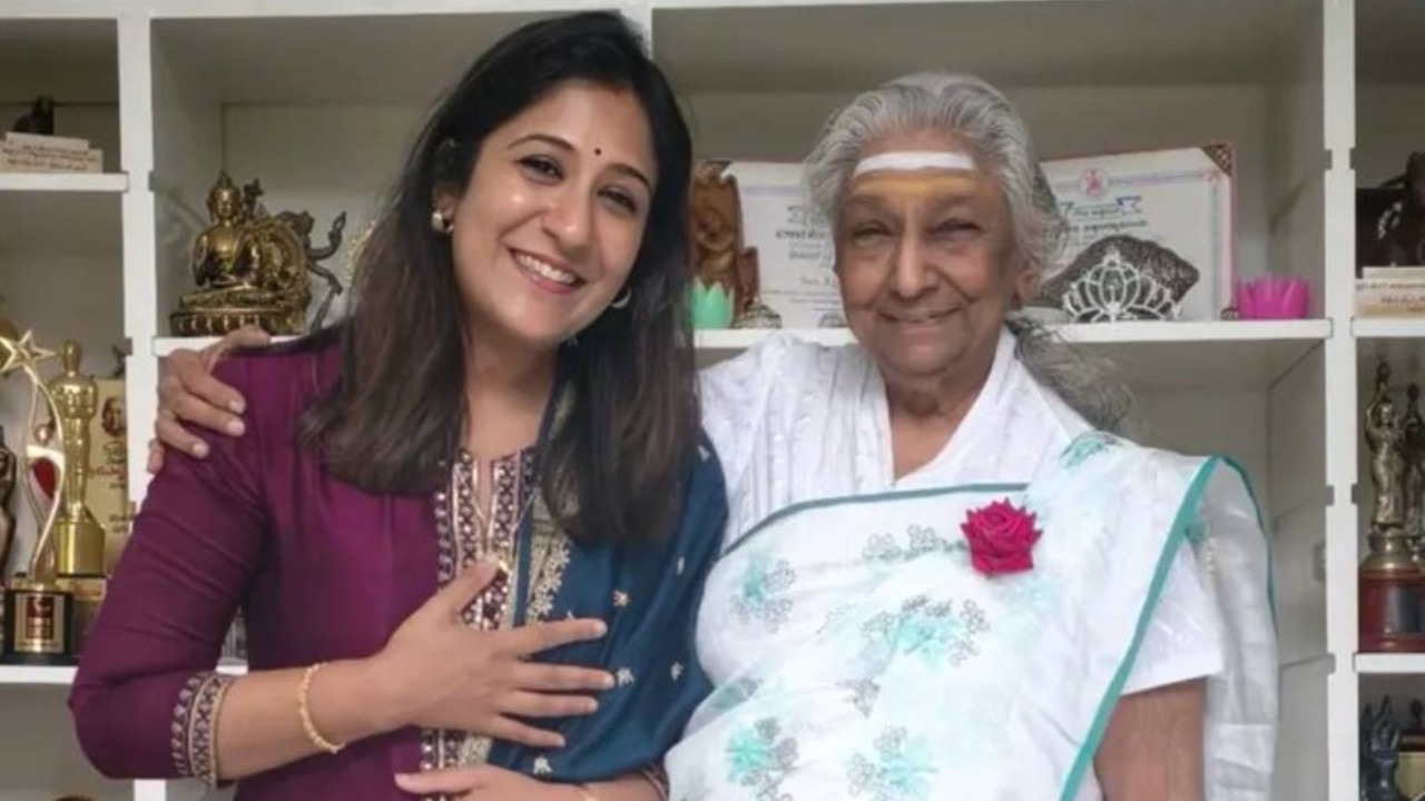 Shweta Mohan tears up during Ilaiyaraaja concert after S Janaki's death, responds to online backlash: 'All who questioned...'