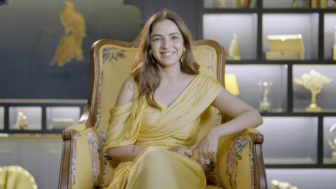 Jasmin Bhasin hits back at those constantly asking about her wedding plans: 'Tumko kya padi...'