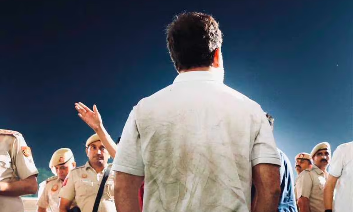 Rahul Gandhi released from Chatrasal, seen wearing one shoe with police