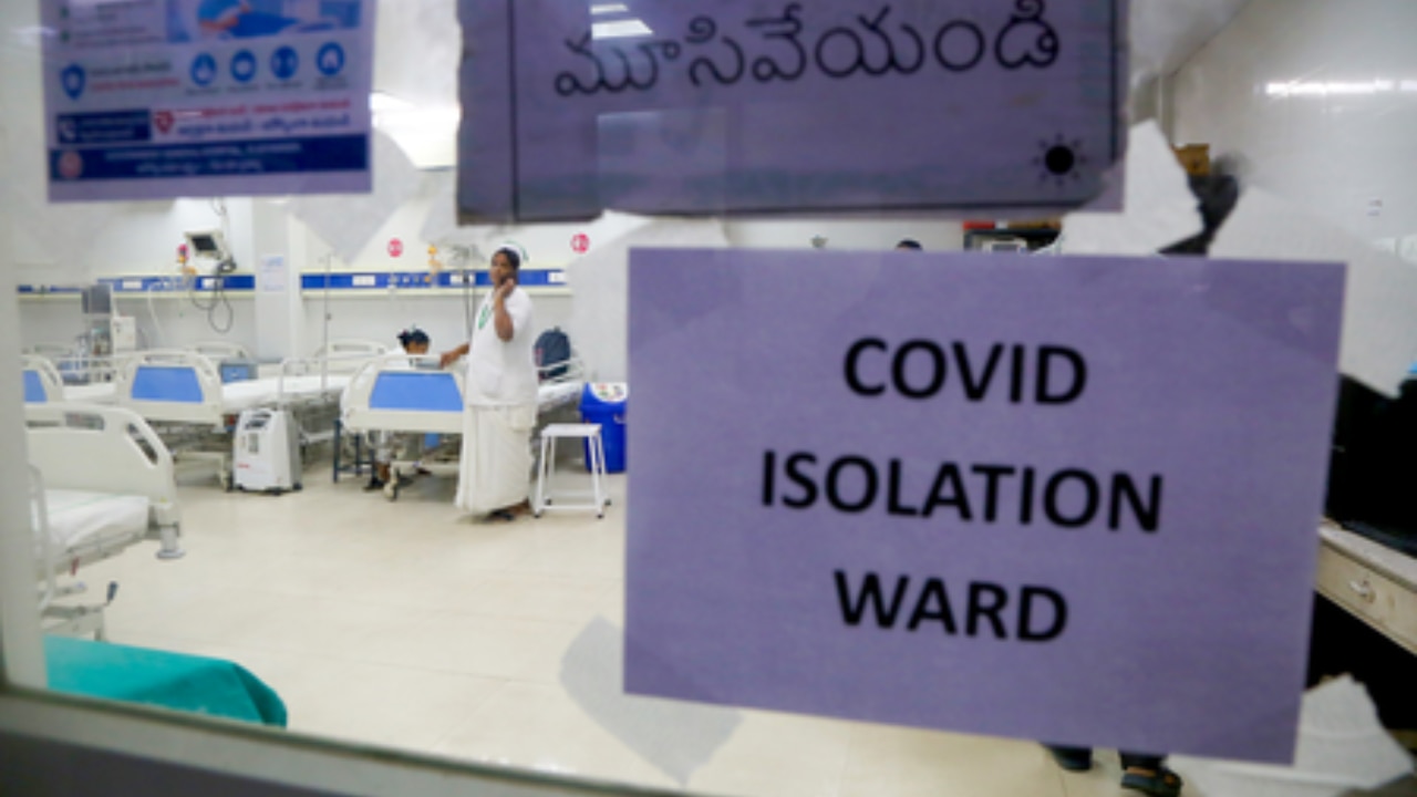 क्या फिर लौट रहा है Covid-19? एक बच्चे समेत कई मरीज अस्पताल में भर्ती, जानें डॉक्टर ने क्या कहा