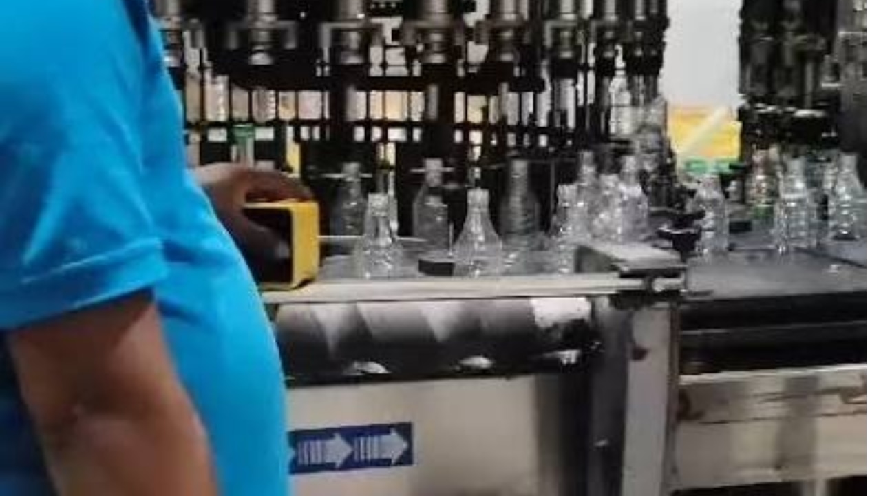 Big setback for liquor makers as FSSAI issues notices over misleading age claims, liquor additives