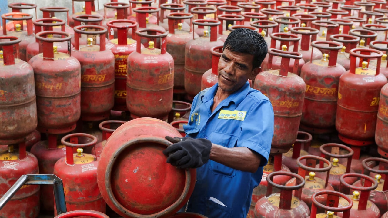 LPG, PNG prices July 11, 2026: Check domestic, commercial cylinder rates in Delhi, Kolkata, Mumbai, Chennai, other cities