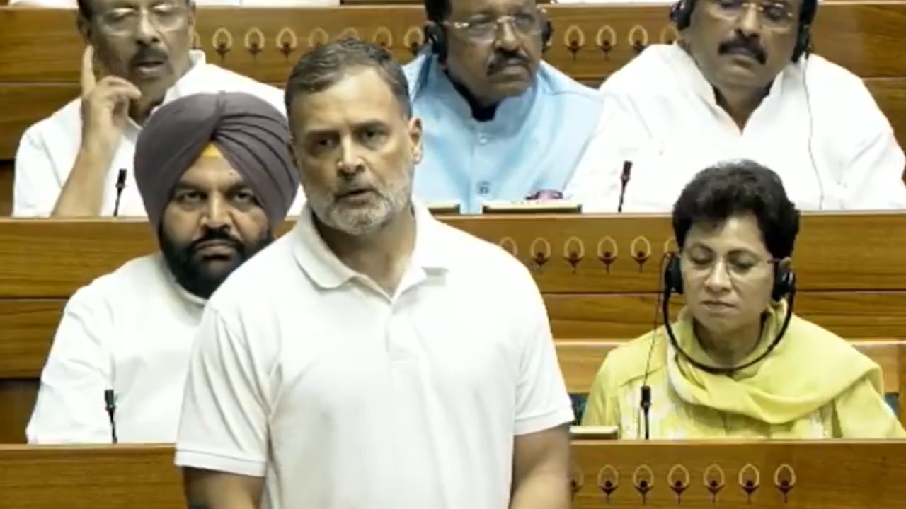 Uproar in Lok Sabha over Rahul Gandhi’s student-idiot-andhbhakt remark