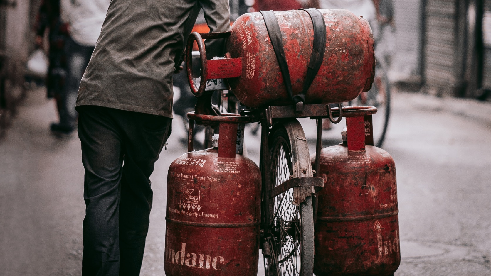 CNG, PNG, LPG Prices Today, August 12 BIG Update: Government ensures uninterrupted supply; Will prices come down in Delhi, Kolkata, Chennai, Mumbai?