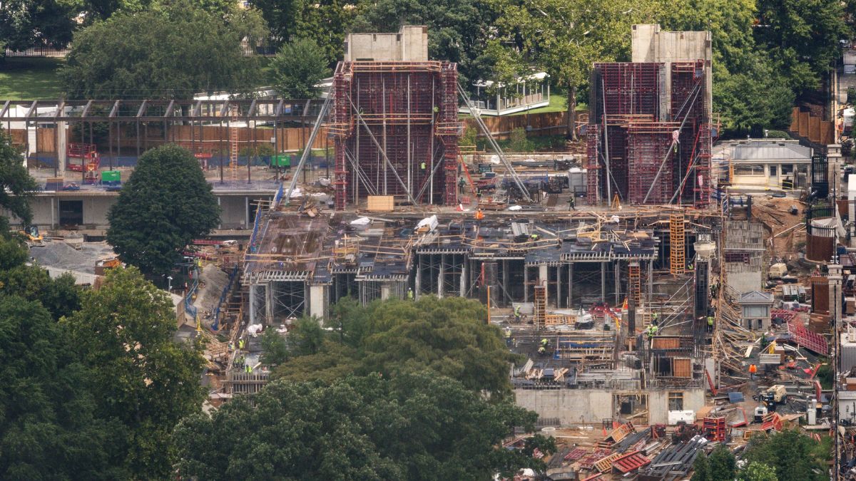 Trump's White House expansion plan paused as $400 million ballroom project stops