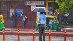 Delhi-NCR weather change, October 15: IMD issues rain alert as clouds gather over the city, check latest forecast
