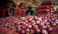 Onion prices to shoot up? 30% buffer stock rots, common man's kitchen budget hit, says reports