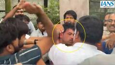 Slipper hurled at Pappu Yadav in Delhi; perpetrator thrashed by supporters