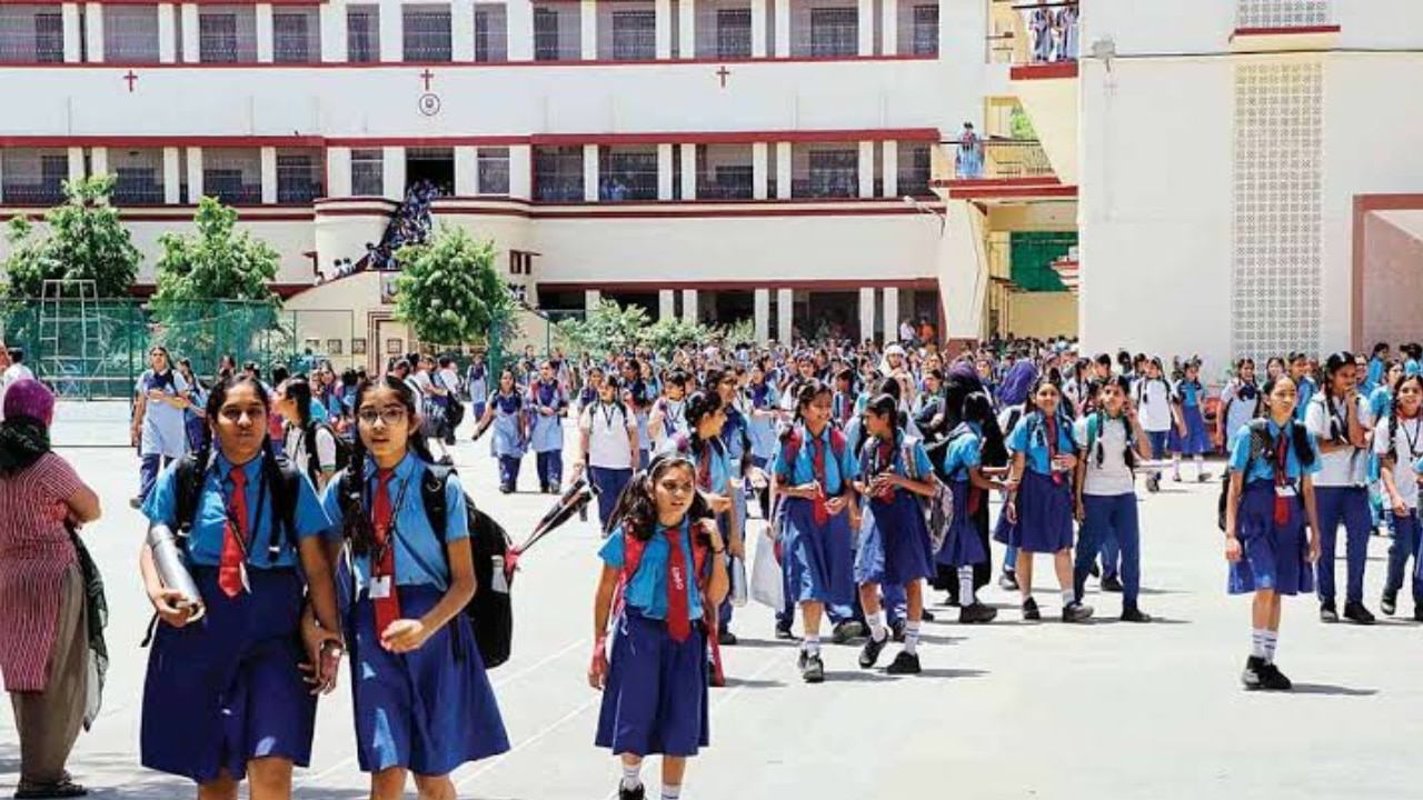 BANNED: Junk food may be banned near Gujarat schools - what is the reason?