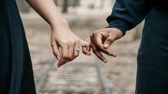 लिव इन रिलेशन में रहने वाली महिला को भी पत्नी वाले अधिकार, सुप्रीम कोर्ट का बड़ा फैसला