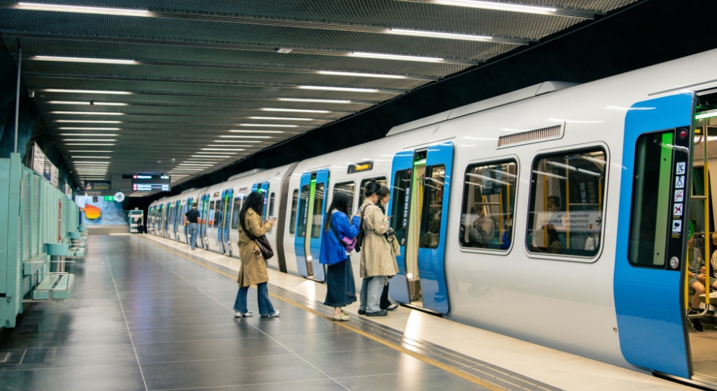 Rajiv Chowk, Mandi House and 4 other metro stations to remain shut till 4pm for 'security reasons'
