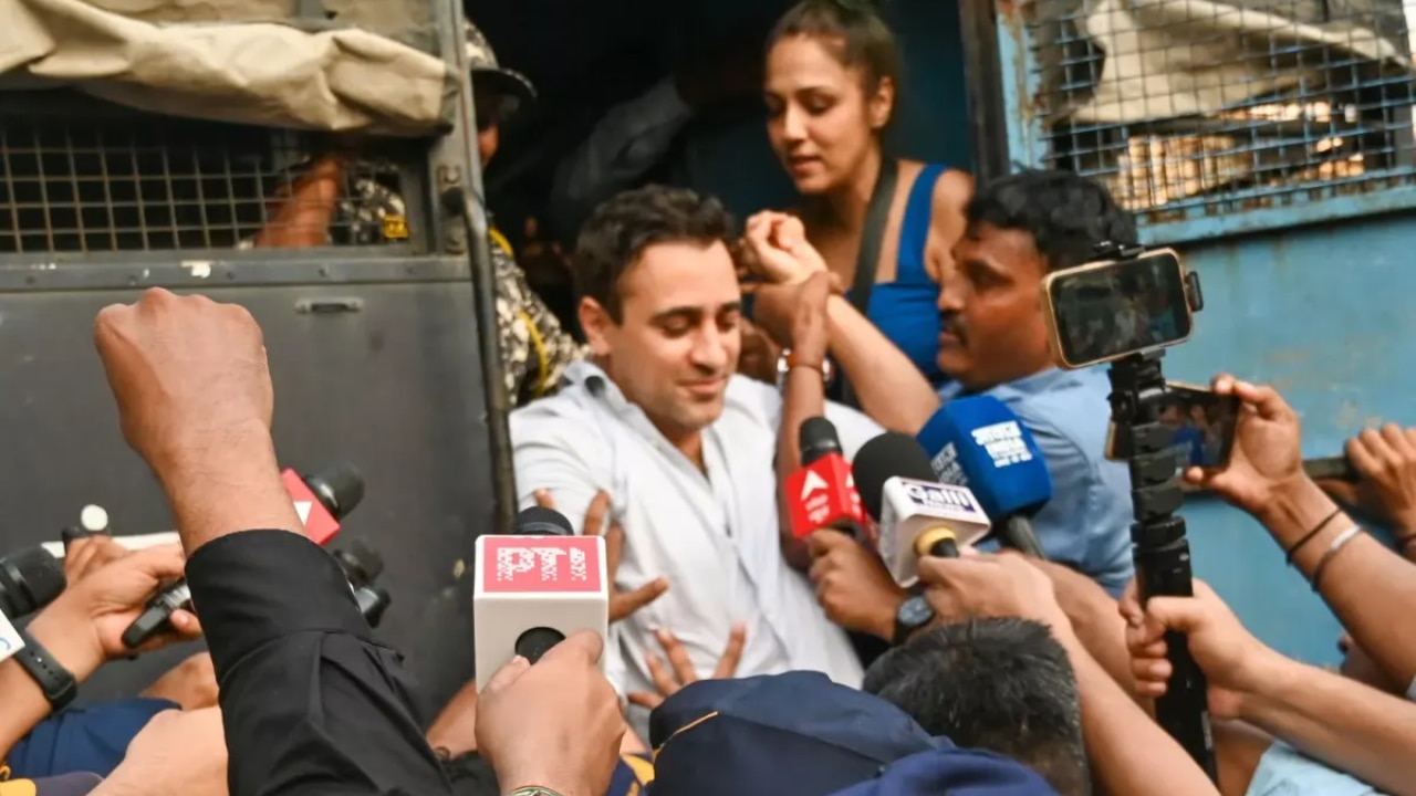 Actor Imran Khan, who participated in CJP protest, asked to leave India