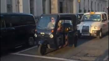 'UK ma riksha aavi gai chhe': Anand Mahindra's London auto-rickshaw video draws reverse colonisation jokes online