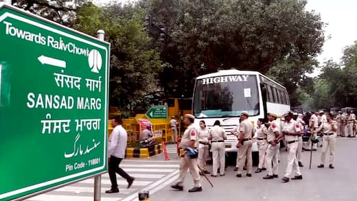 CJP protest LIVE: Spike strips laid on Delhi roads, 150 detained as cops stop protesters heading to Jantar Mantar