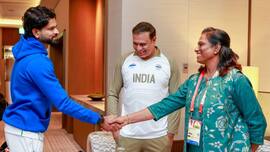 BCCI Centre of excellence head VVS Laxman heaps praise on Shreyas Iyer, says he is on course to...