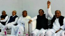 Janata merger: Principles or fear behind Mulayam Singh-Lalu Yadav-Nitish Kumar tie-up Janata merger: Principles or fear behind Mulayam Singh-Lalu Yadav-Nitish Kumar tie-up