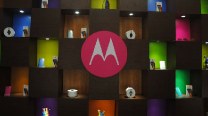 Lenovo completes Motorola acquisition from Google for $2.91 billion Lenovo completes Motorola acquisition from Google for $2.91 billion