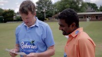Muttiah Muralitharan and Graeme Swann face-off in 50 pence spin challenge – Watch Video Muttiah Muralitharan and Graeme Swann face-off in 50 pence spin challenge – Watch Video
